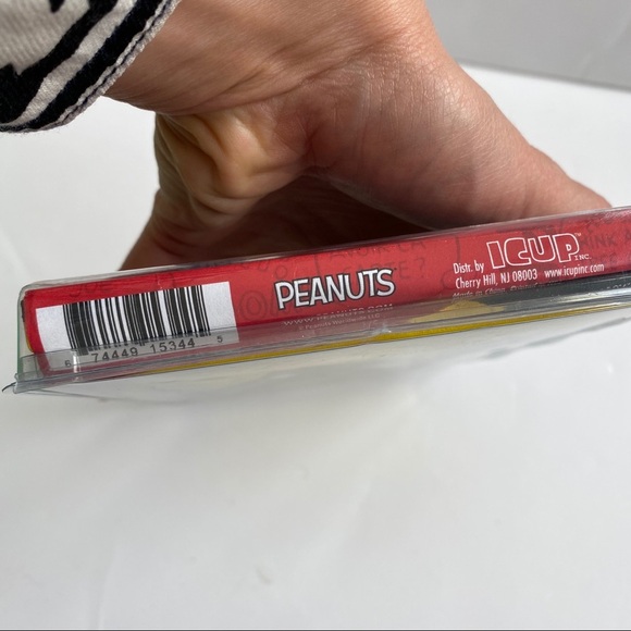 NWT PEANUTS CHARLIE BROWN KIDS APRON BLUE YELLOW - Picture 2 of 6